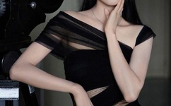 一层一层剥掉女孩子的衣服的游戏